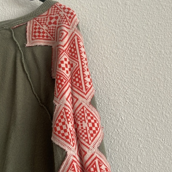 Free People Boho Long-Sleeve Top Green Color With Patterned Sleeves Size S - Picture 3 of 9